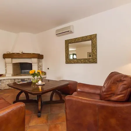 Fuer 10 Personen Ca 260 Qm In Stanisovi, Istrien Bucht Von Rasa Appartement *
